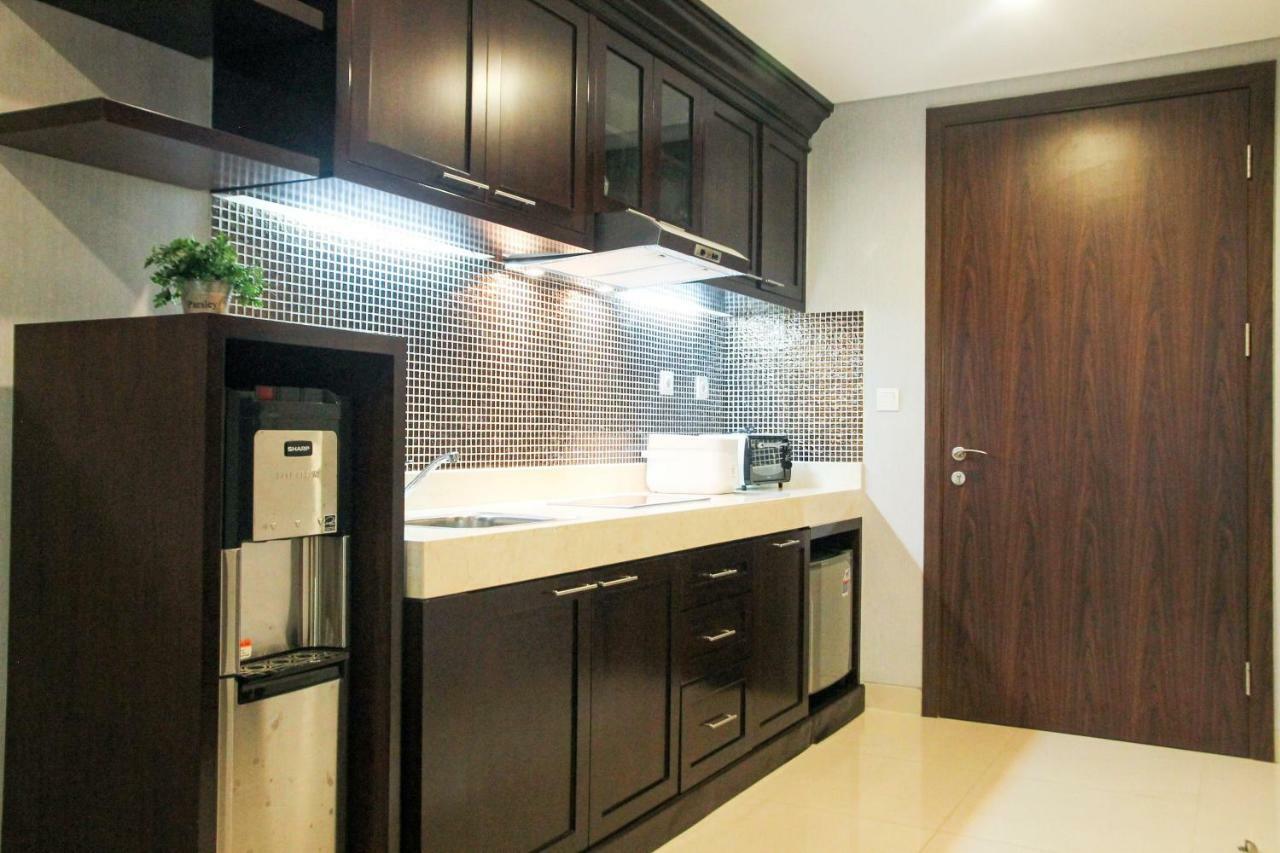 Elegant 1Br Kemang Village Apartment By Travelio Yakarta Exterior foto
