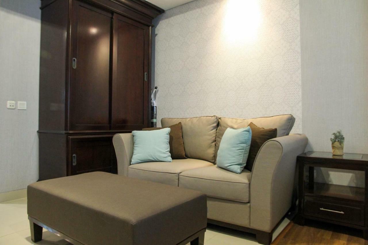Elegant 1Br Kemang Village Apartment By Travelio Yakarta Exterior foto