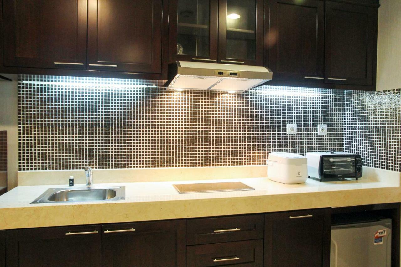 Elegant 1Br Kemang Village Apartment By Travelio Yakarta Exterior foto